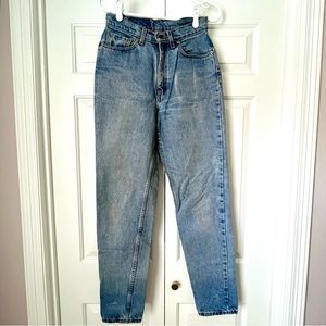 Levi’s | Vintage 521 High Waist Tapered Mom Jeans